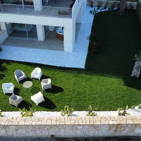 Villa Fronte Mare *